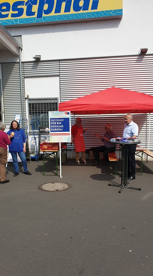 SPD-Info Stand Hainburg REWE